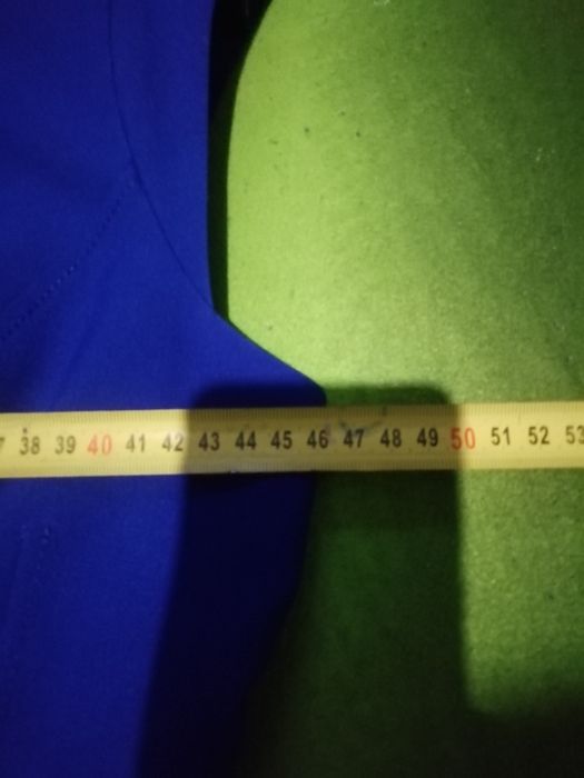 Koktajlowa niebieska sukienka