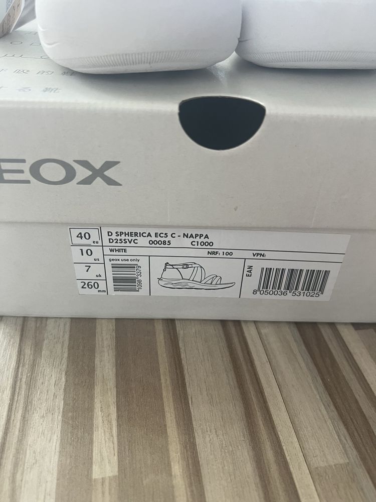 Sandały damskie Geox nowe, oddychające roz.40