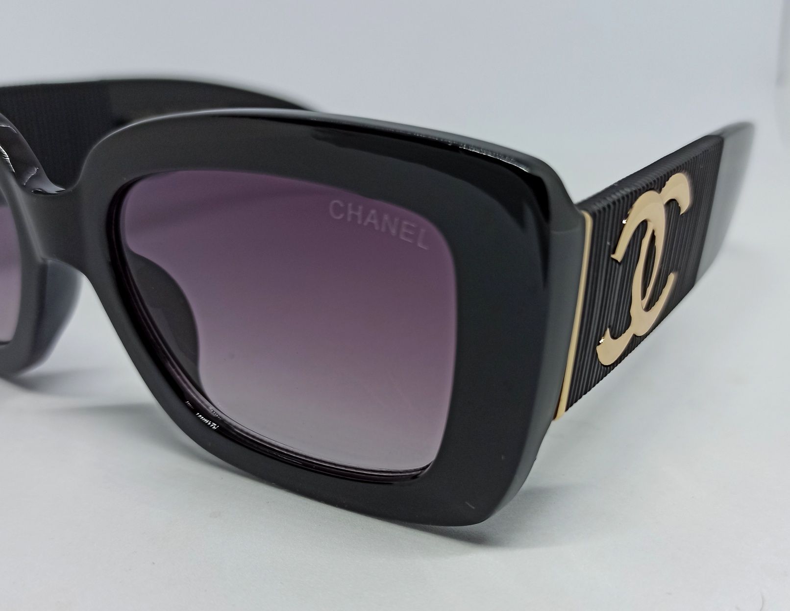 Женские брендовые очки серо фиолетовый градиент в черной глянц оправе