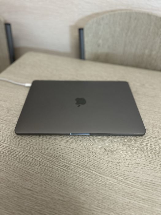 Macbook pro 2017 8/128 a1708