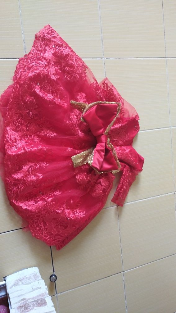 Платье на 1 год красного цвета