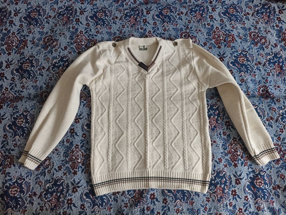 Як нова кофта, М розмір