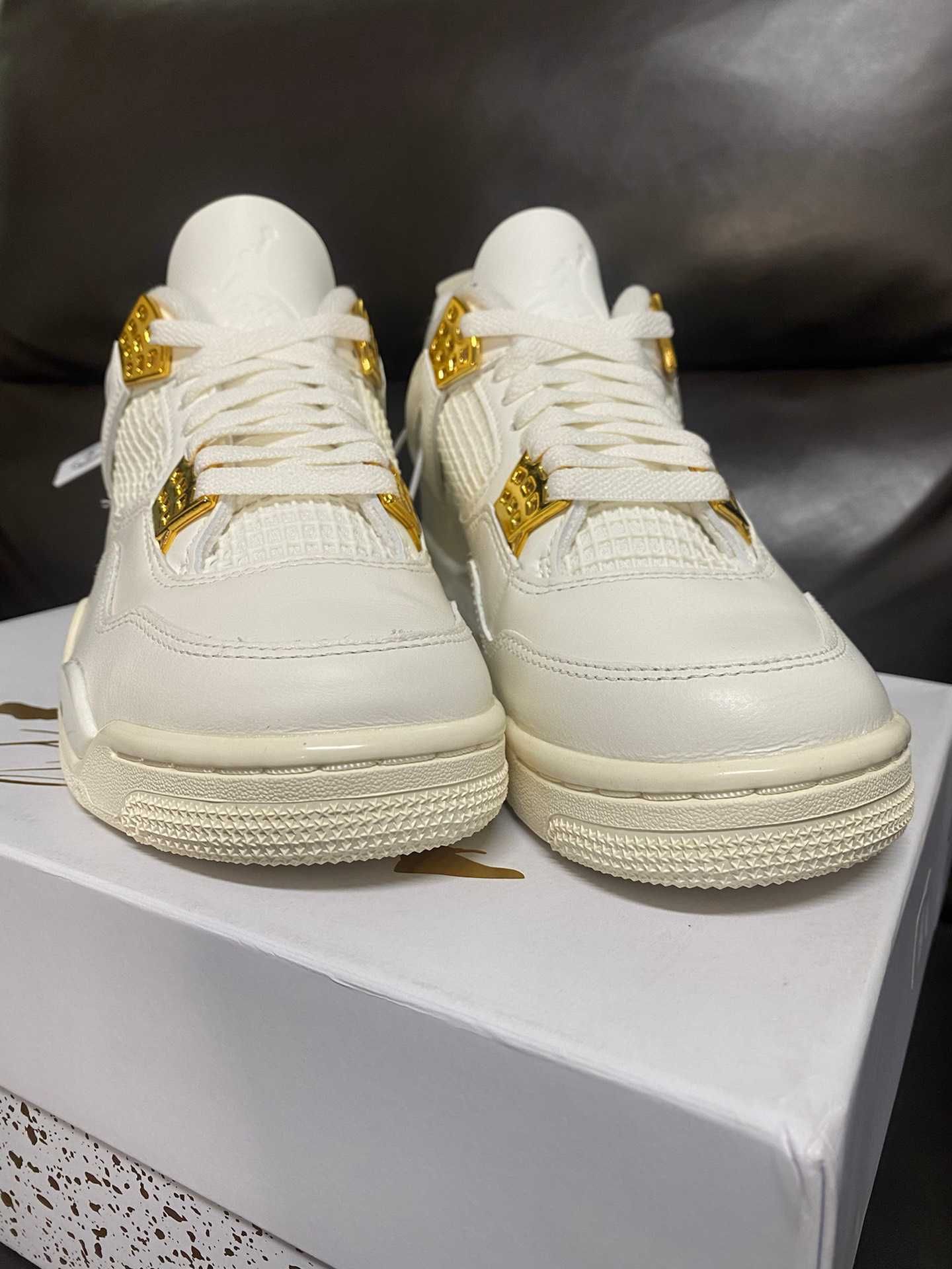 Jordan 4 Retro Metaliczne złoto Buty codzienne nowe z metką R.38