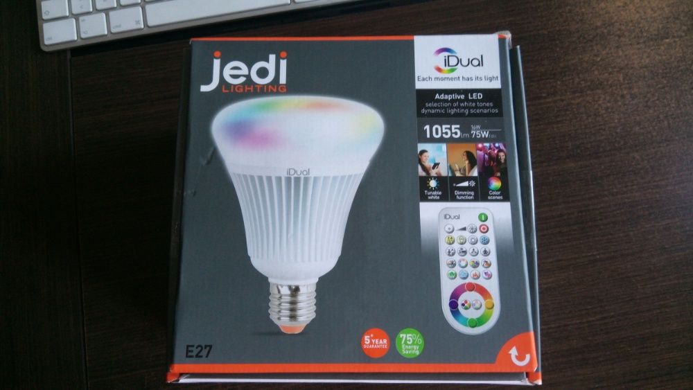 Lâmpada LED inteligente Jedi lighting como nova