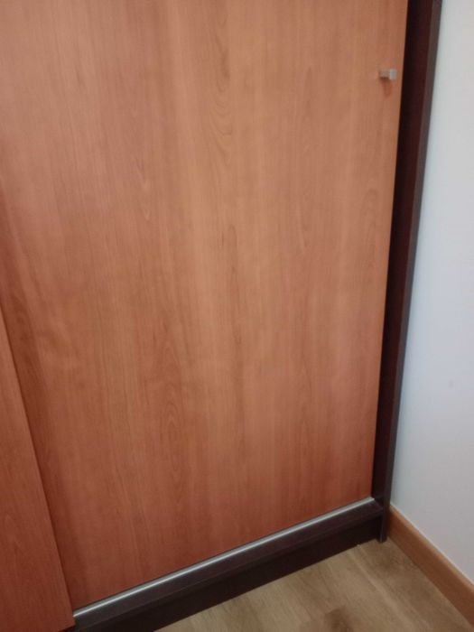 Roupeiro para quarto/arrumos