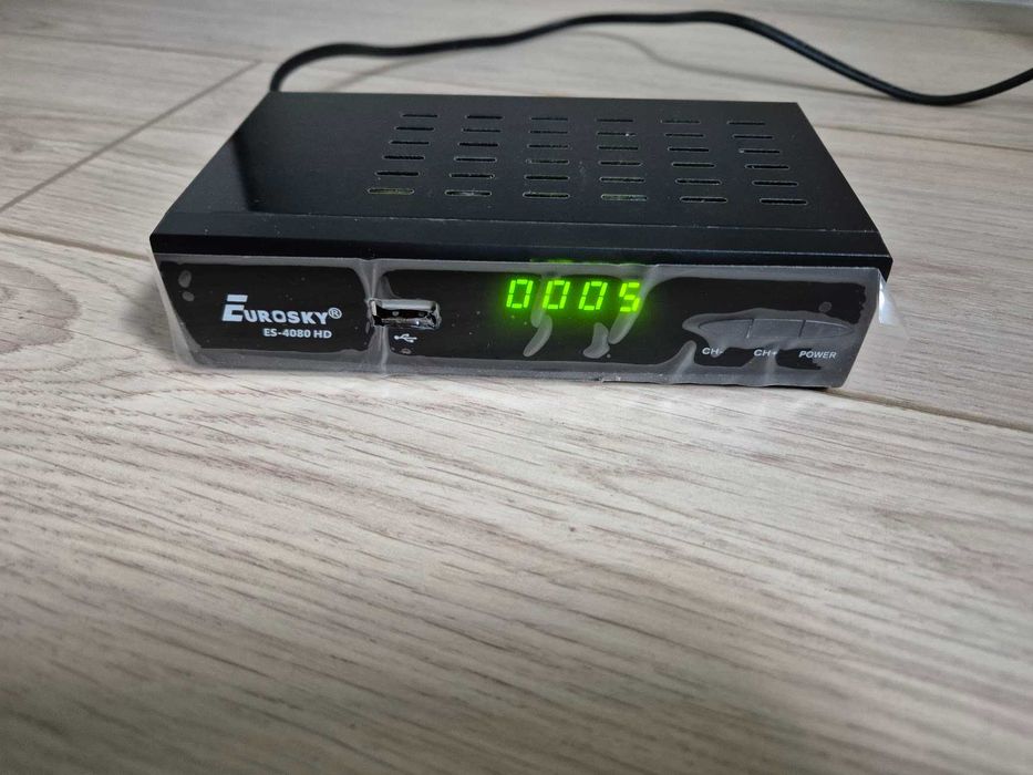 Спутниковый ресивер Eurosky ES-4080 HD