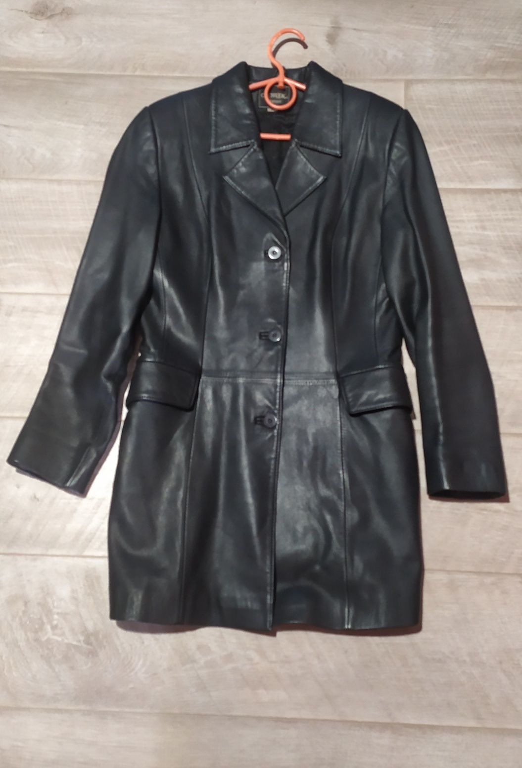 Кожаный черный пиджак