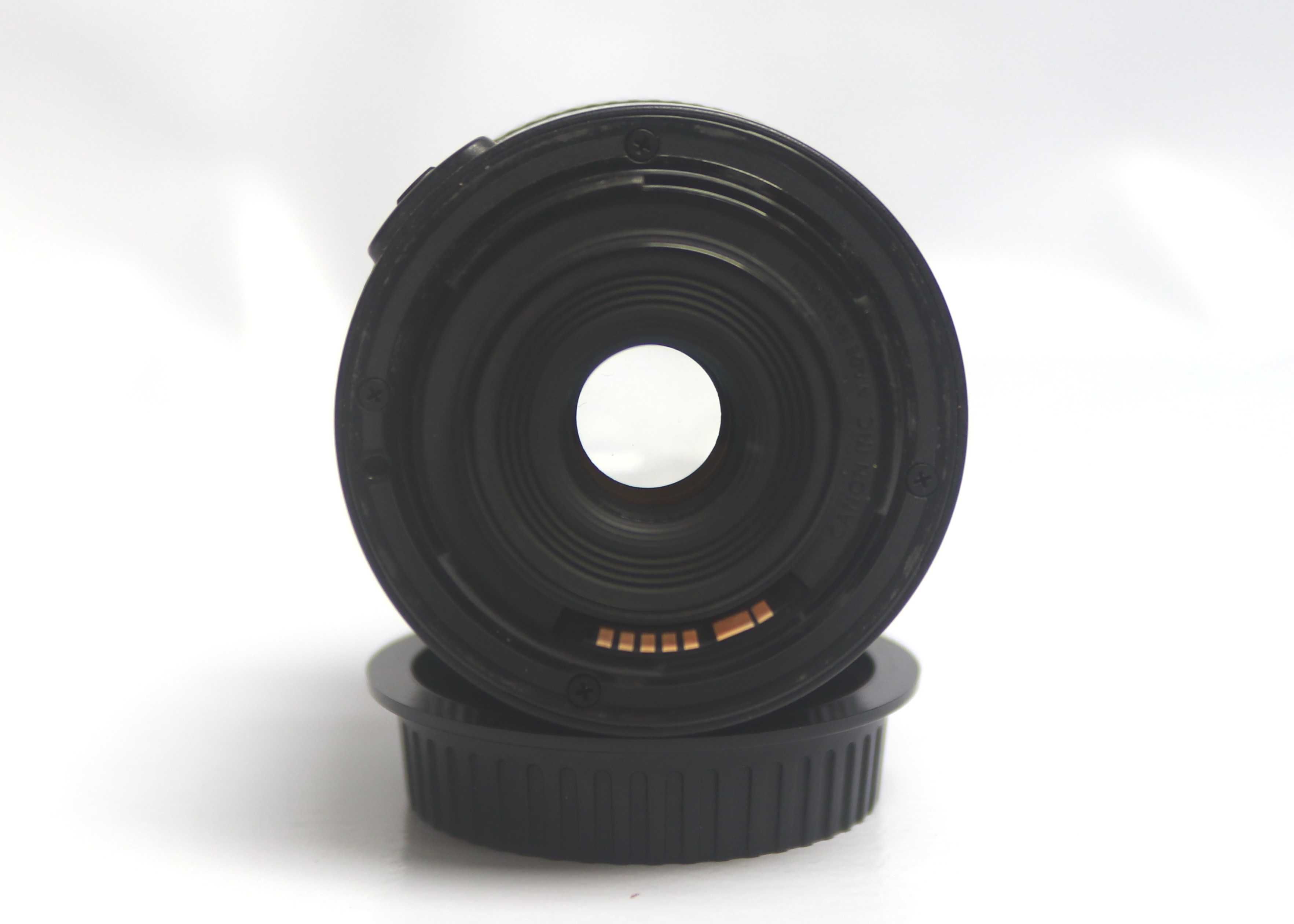 Lente Canon EF 18-55mm III SEM AUTOFOCUS
