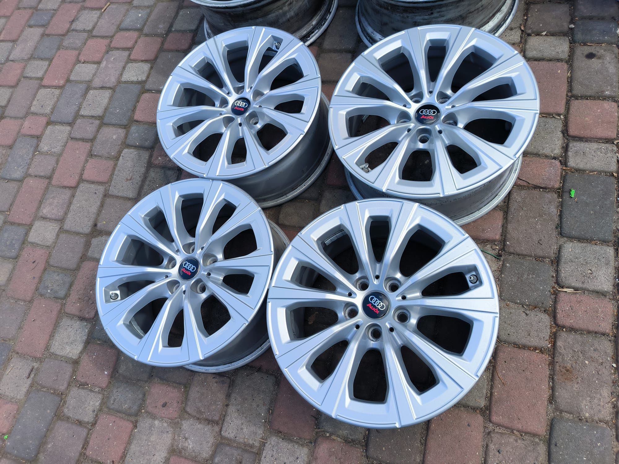 Felgi aluminiowe 17 Audi A3 A4 A5 A6 A7 A8 5x112