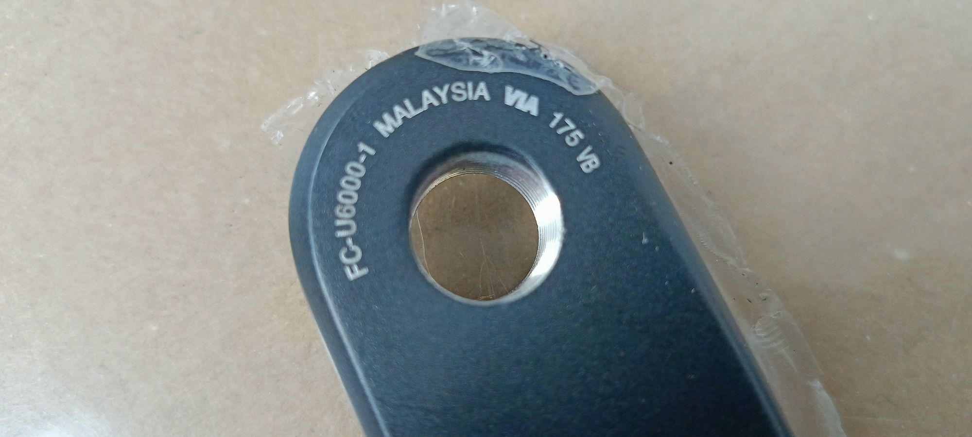 Nr1. Mechanizm korbowy Shimano Cues  FC-U6000-1 . 175mm