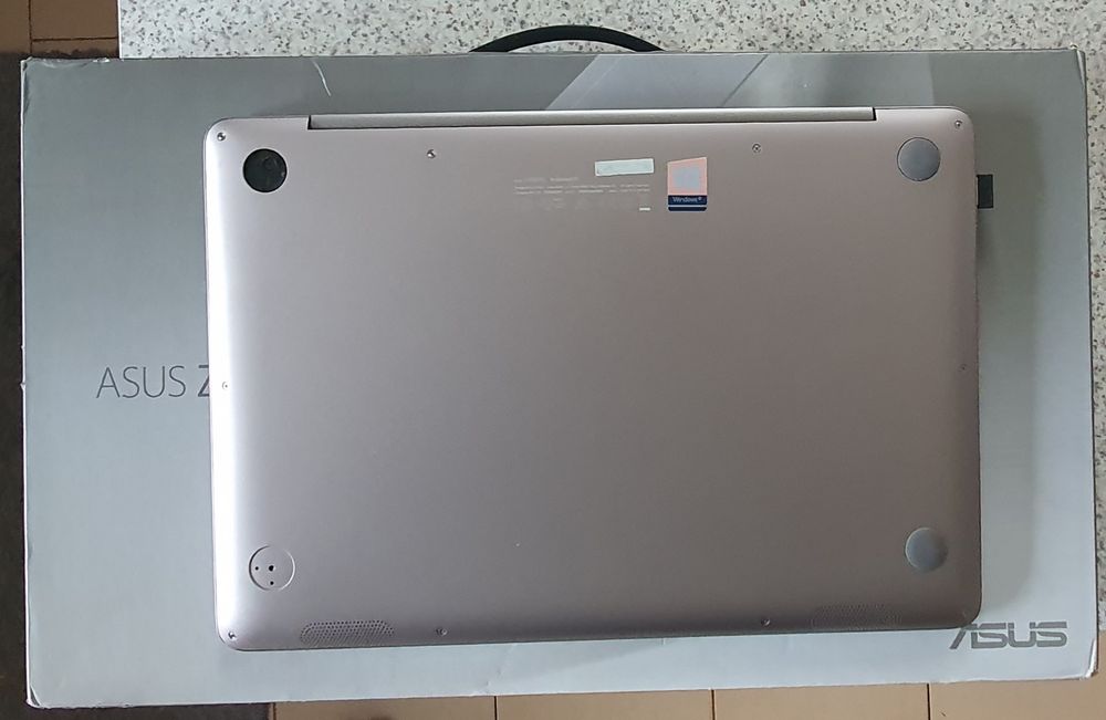 Laptop Asus UX410U jak nowy