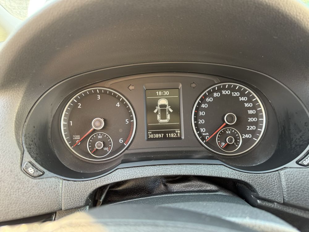 Seat Alhambra 2011 • 2.0 TDI • 7 місць