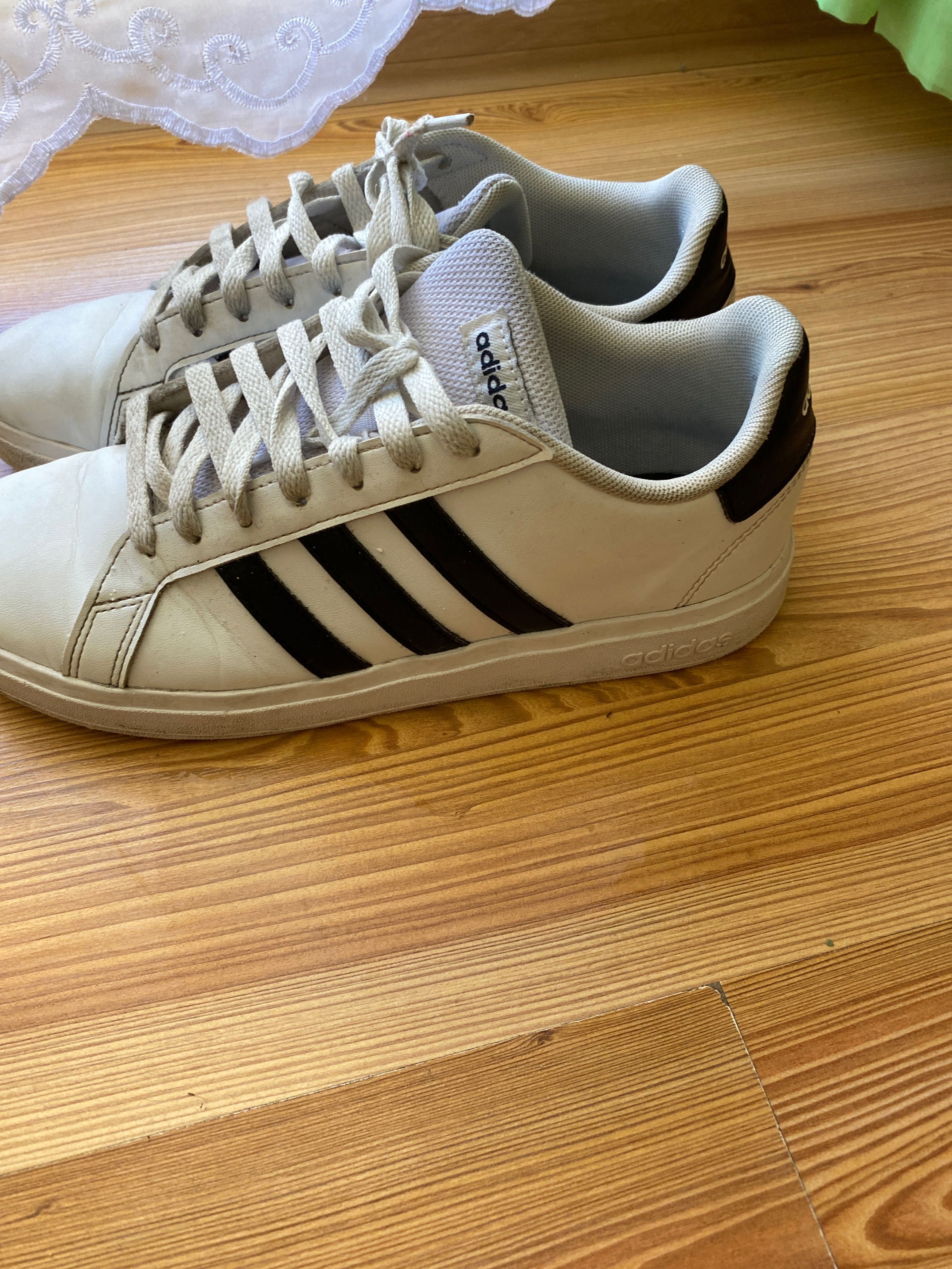 Sprzedam buty męskie adidas