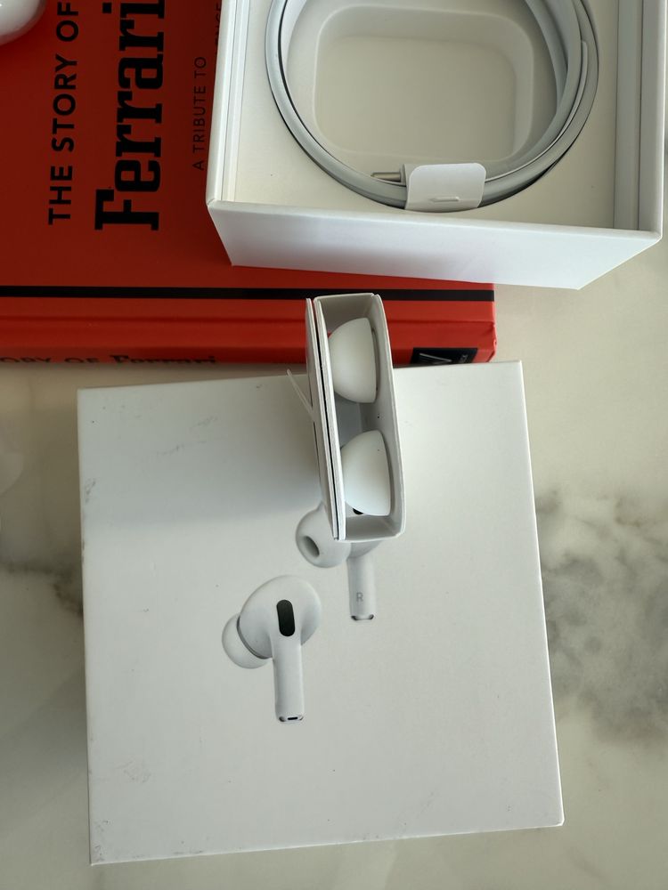 Airpods PRO 2 apple com caixa carregador cabo charger como novo fatura
