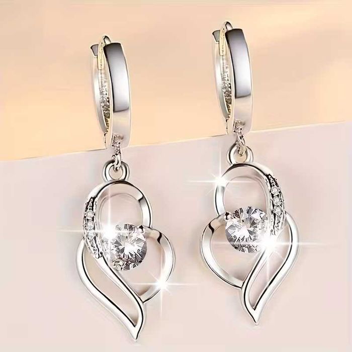 Пара красивих сережок зі срібла S925