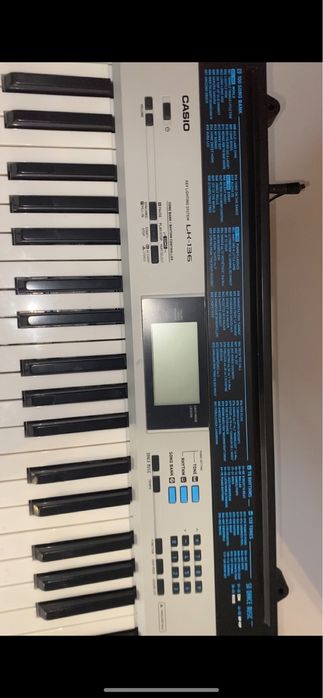 Sprzedam keyboard CASIO LK-136 w bardzo dobrym stanie!