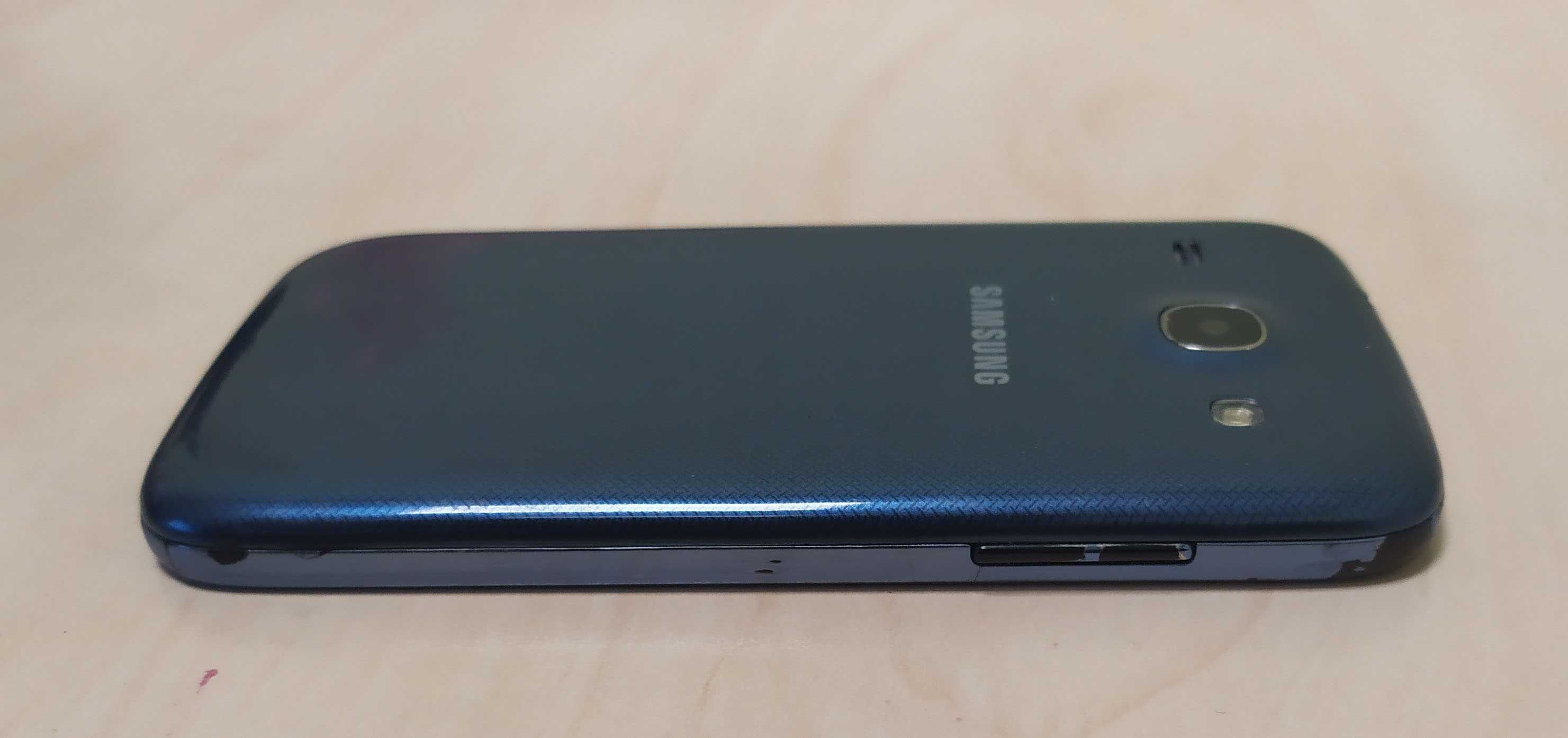 Samsung GT-I8262 (SEK)