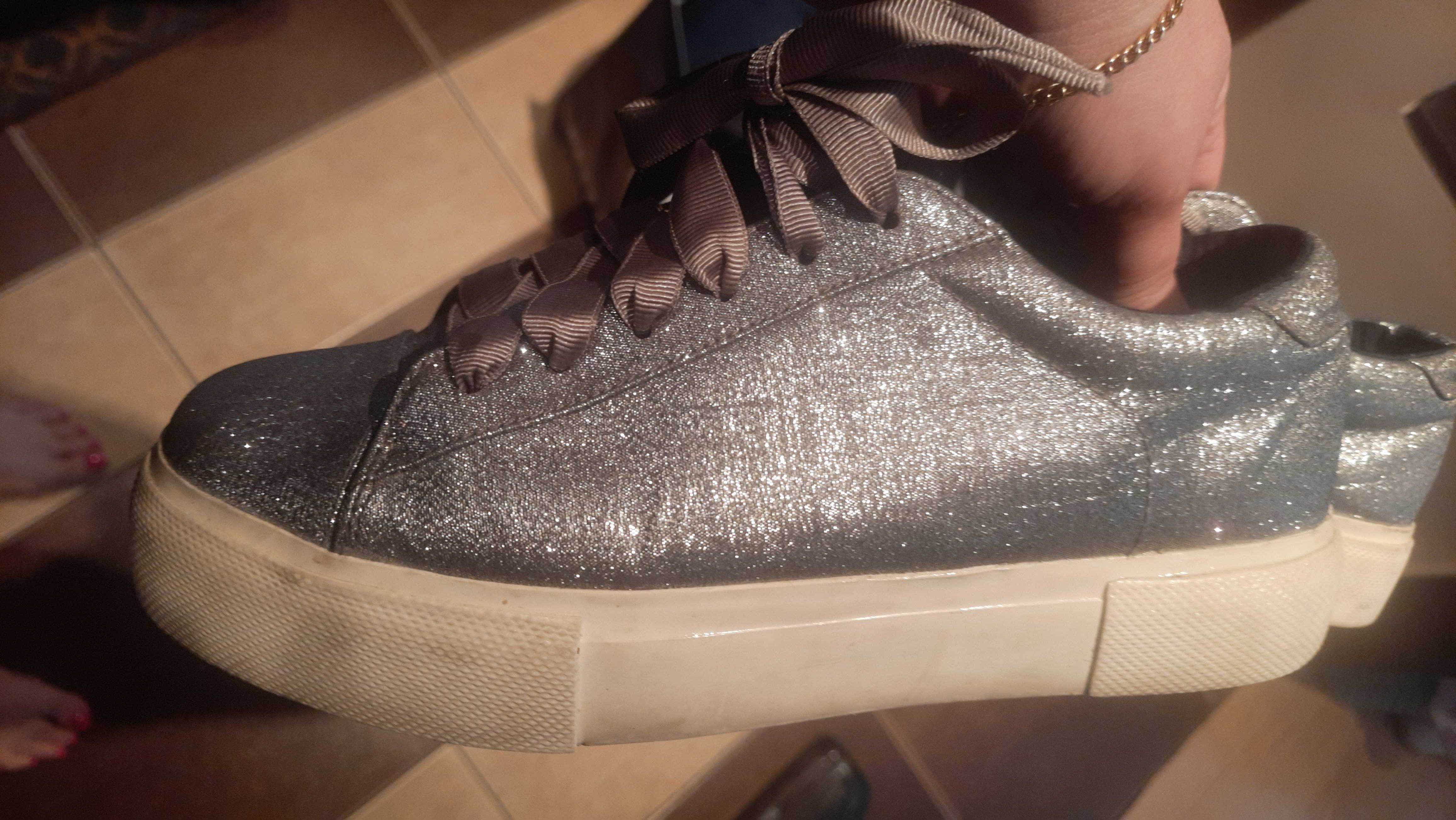 Buty trampki srebrne błyszczące