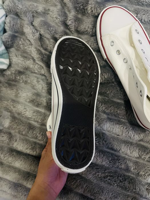 Ténis Brancos Novos