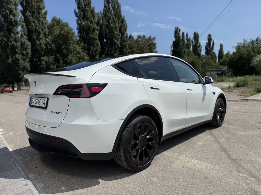 Tesla  Model  Y Longe Range 2022