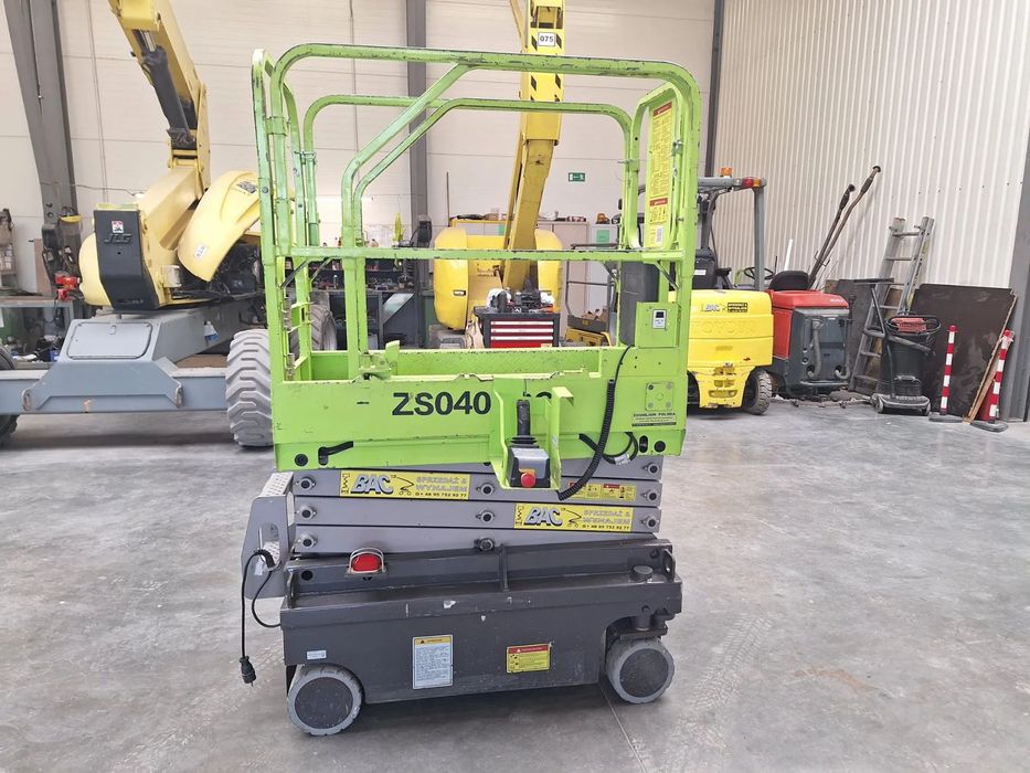 Zoomlion ZS0407DC  Podnośnik nożycowy Zoomlion 6,5 m waga 895 kg. Cena netto 22 tys