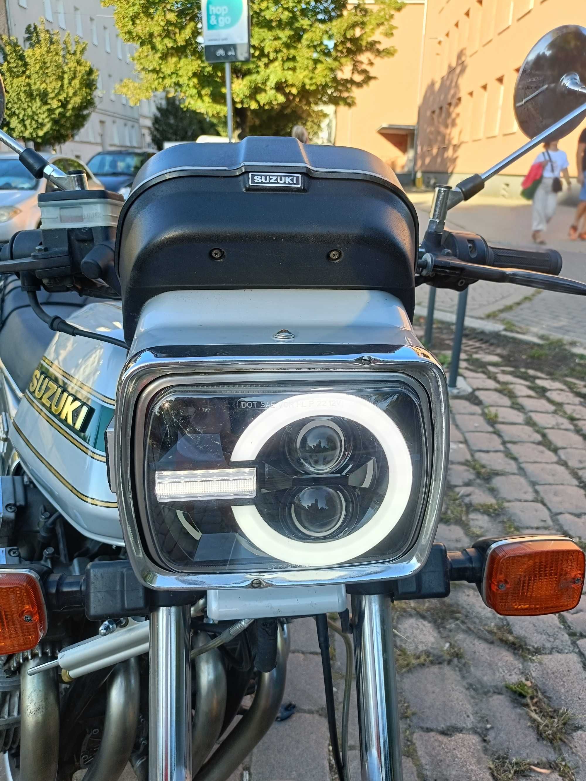 Motocykl Suzuki gsx1100