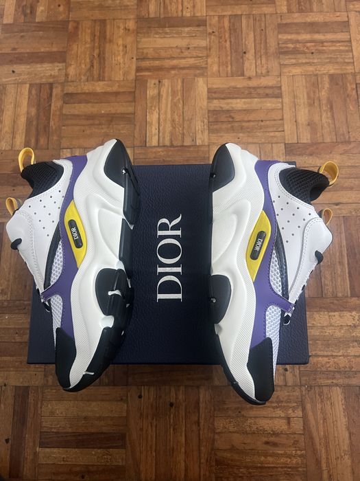 Dior B22 na caixa nunca usado