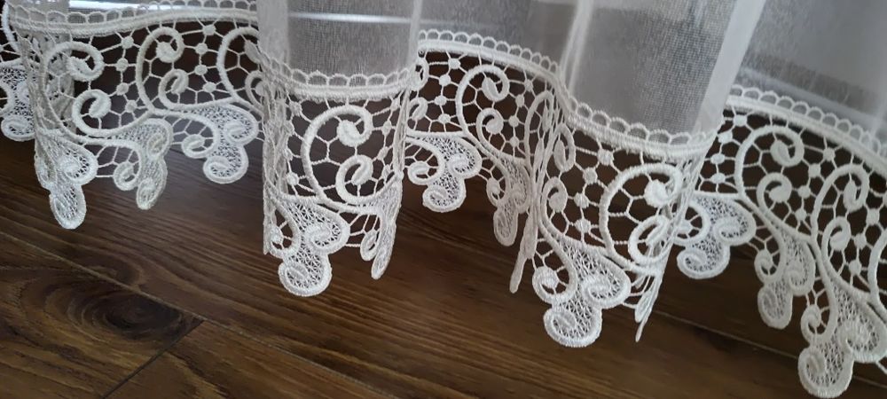 Nowa firanka z gipiurą ecru 120 cm
