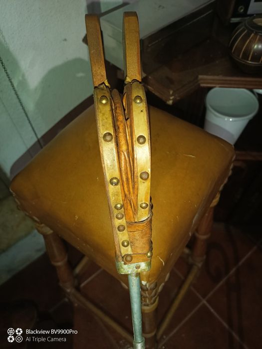 Pequeno soprador de fole antigo para lareira