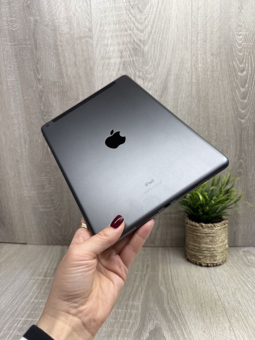 iPad 9 (2021) 64 GB Wi-Fi + LTE