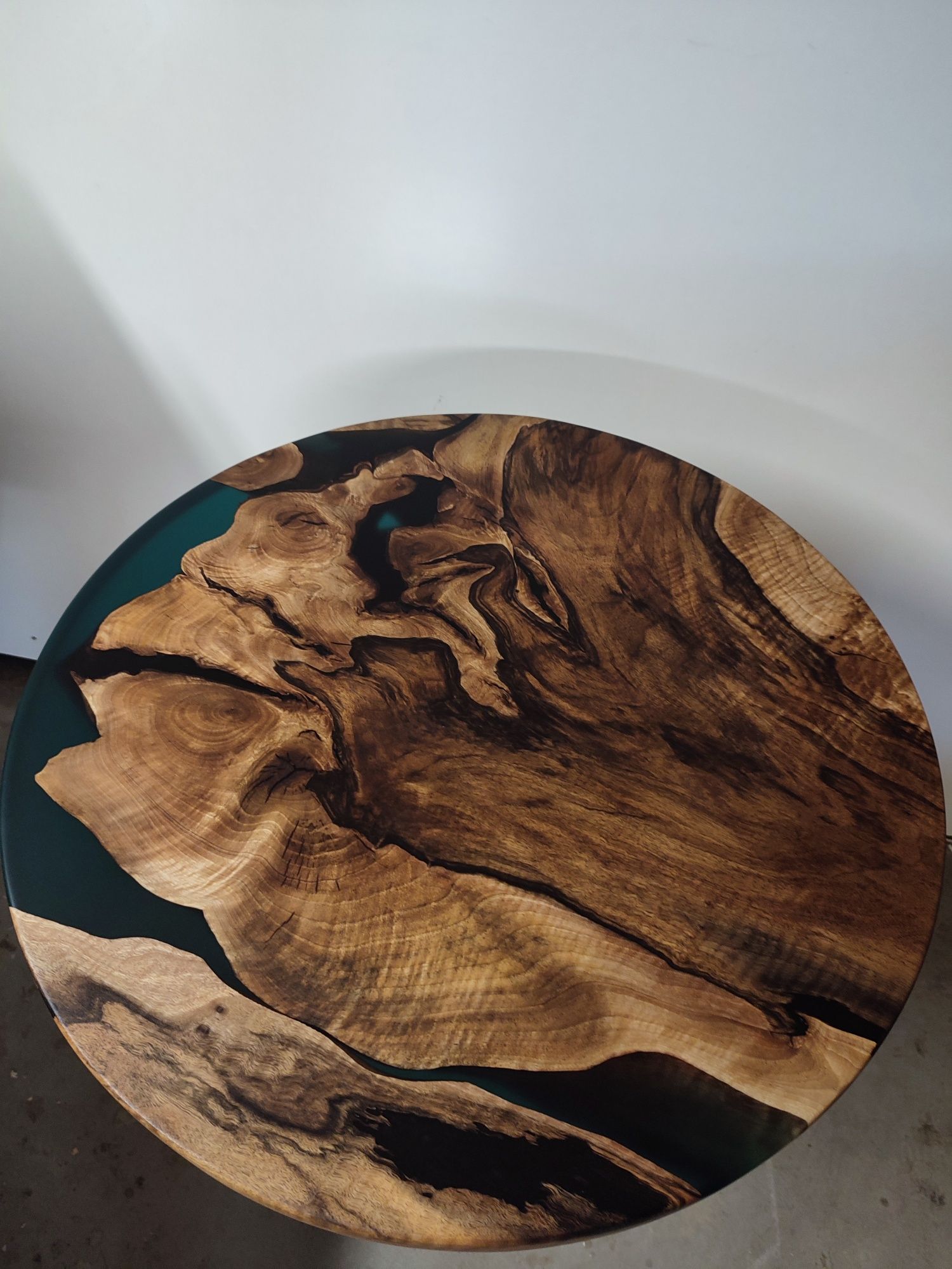 Stolik kawowy naturalne drewno żywica loft retro
