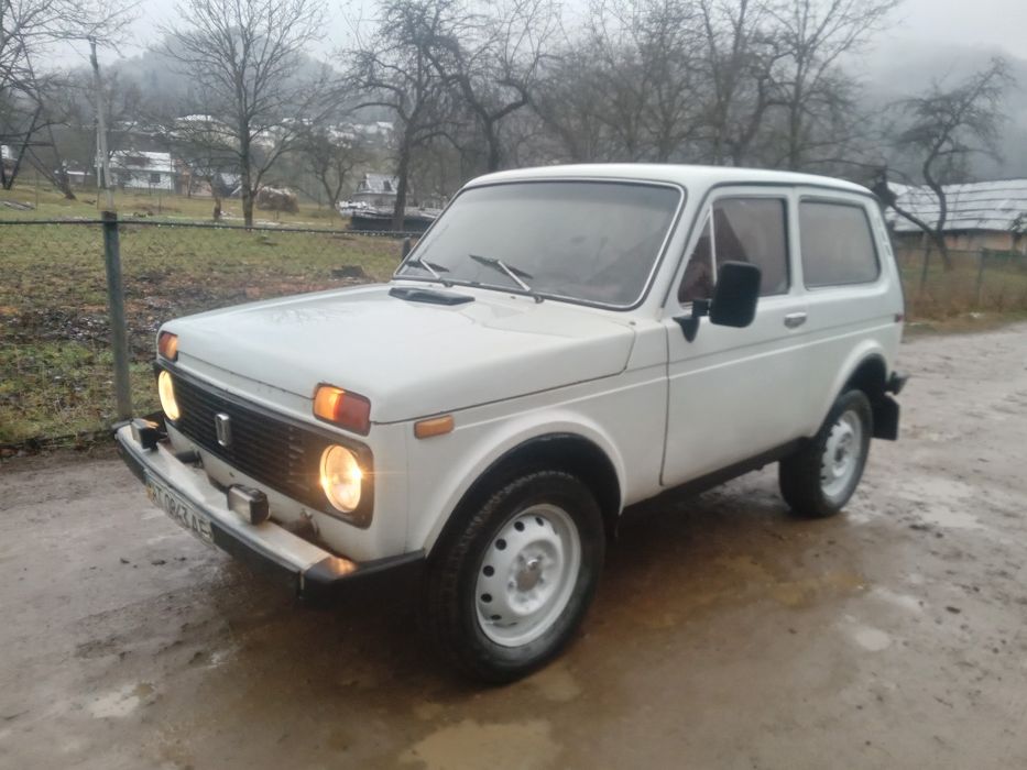 Продам Ниву 1,6 бензин 89р