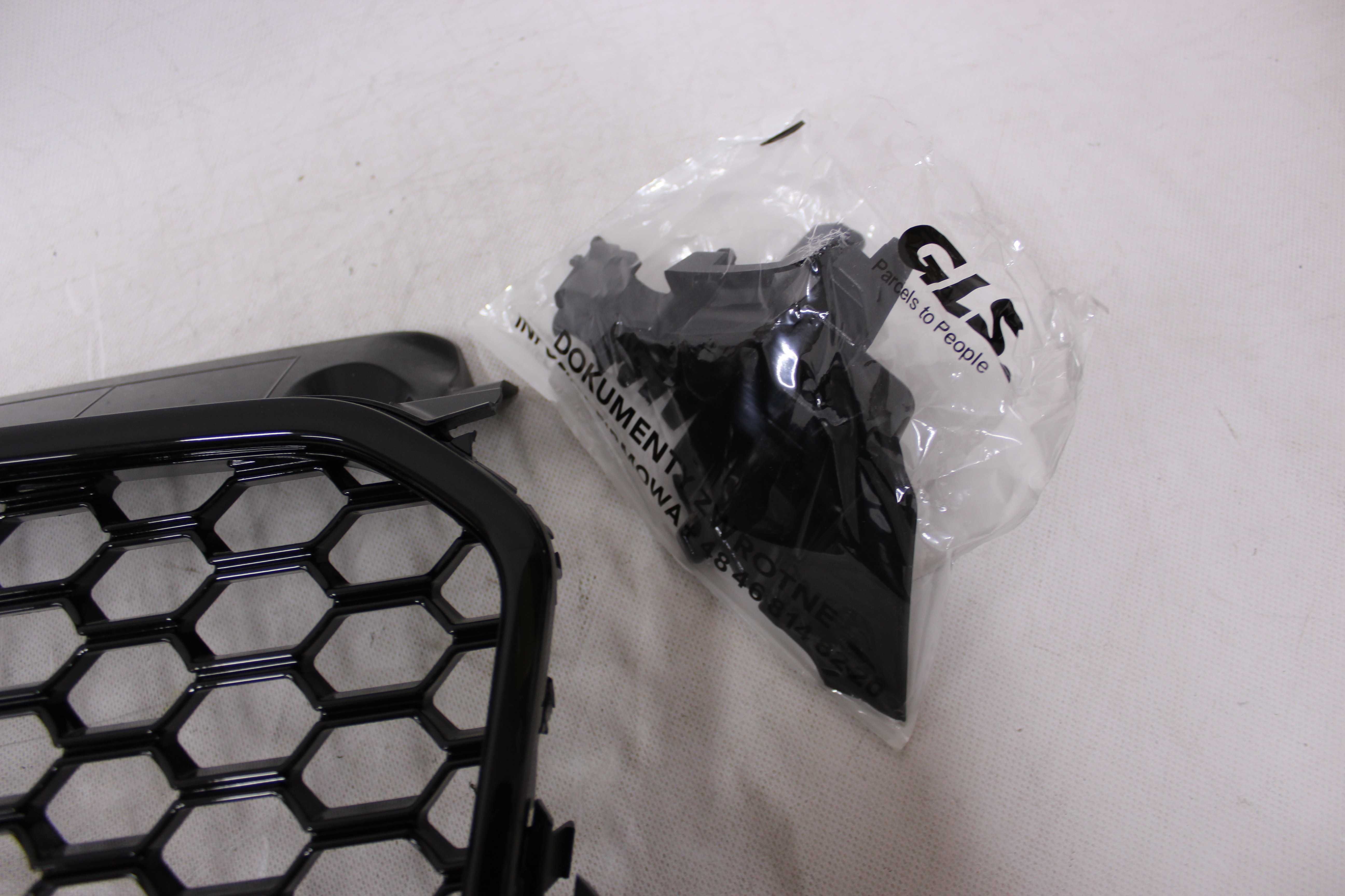 GRILL Atrapa chłodnicy AUDI A3 8V 12-16 RS-LOOK S-line Black TUNING