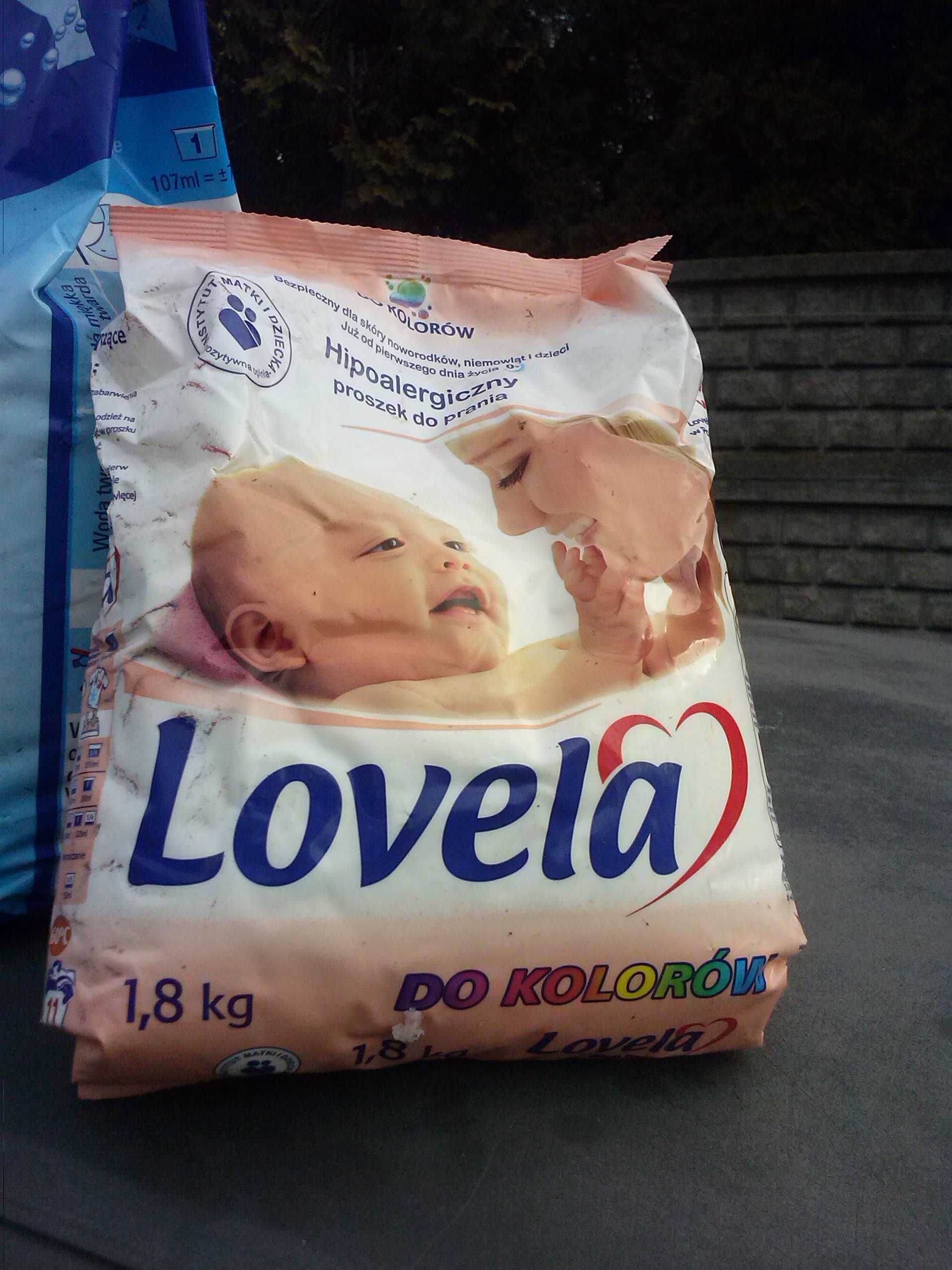 Proszek do prania Lovela, 1.8 kg, 19,90 zł.