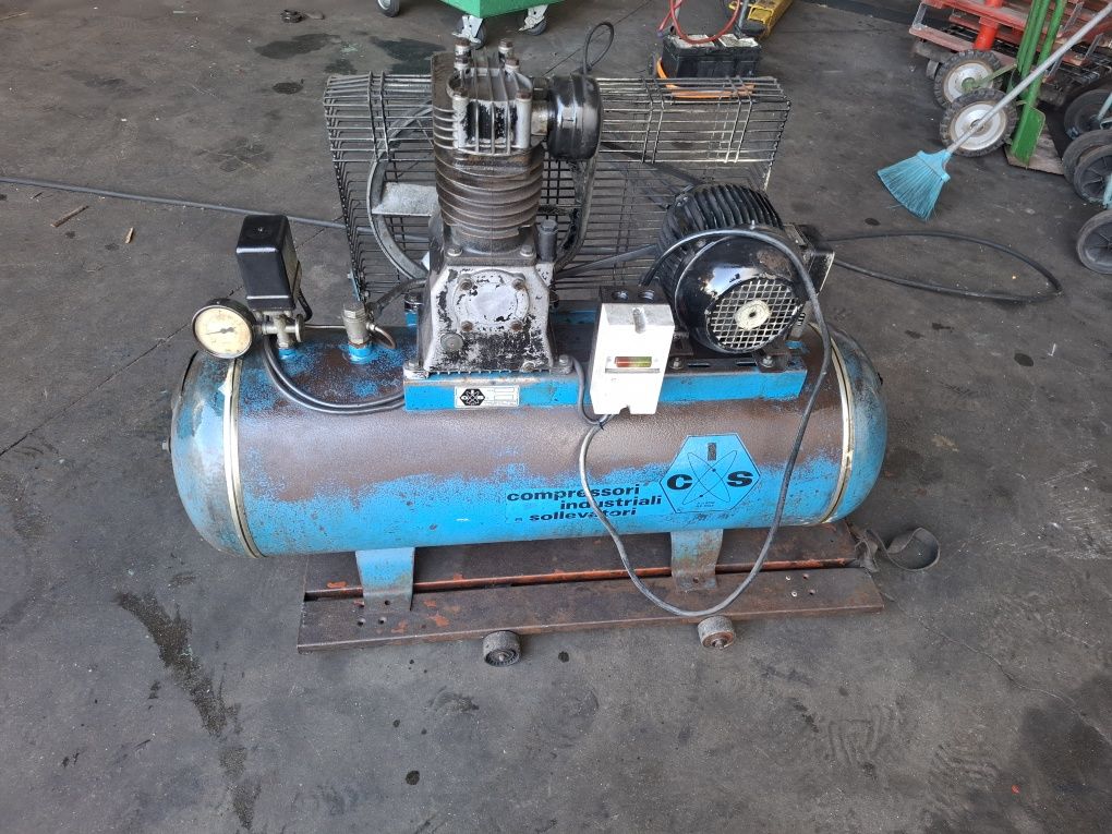 Compressor 100 litros  trifásico