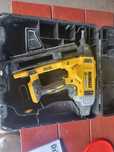 DeWalt DCN890n Gwoździarka do betonu
