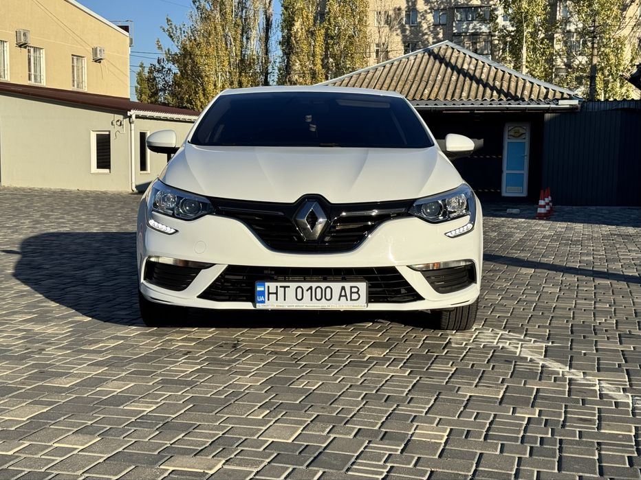 Renualt megane 4 1.6 бензин