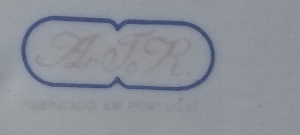 Conjunto de Terrina, travessa e castiçais em porcelana