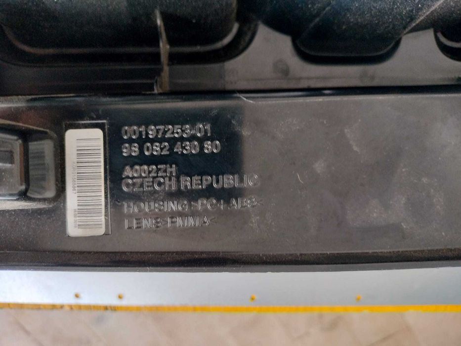 Farolim traseiro direito para Peugeot Traveler