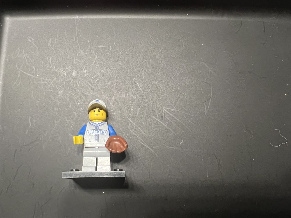 Lego minifigures series 10 - basebolista col157