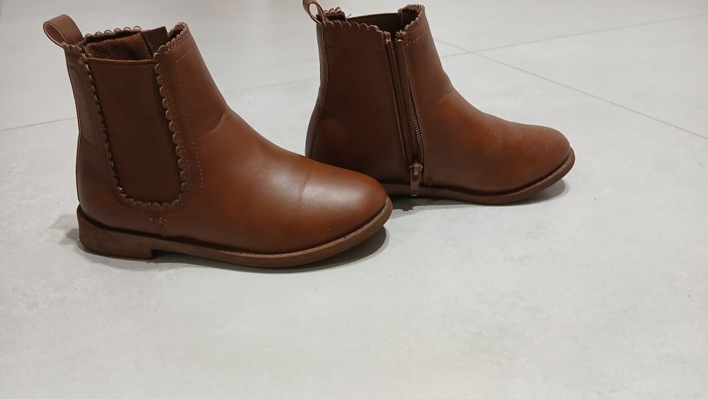 Brązowe  botki rozm 30