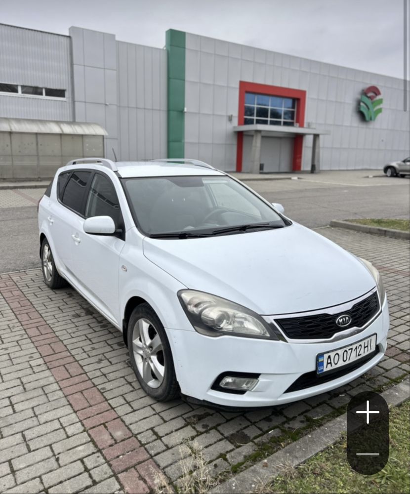 Kia ceed  автомобіль