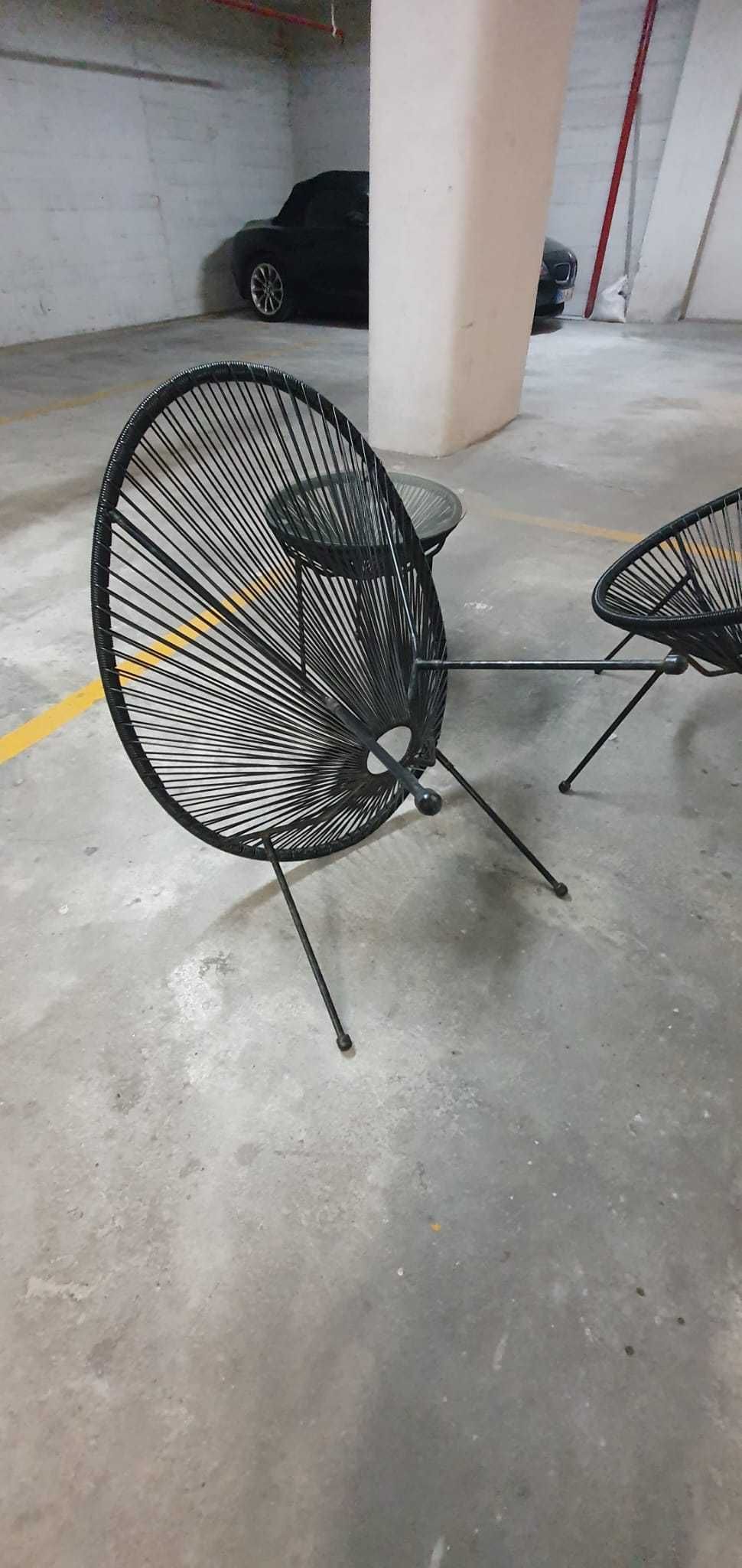 Conjunto 2 Cadeiras Acapulco + Mesa com Vidro – Estilo Retro / Jardim