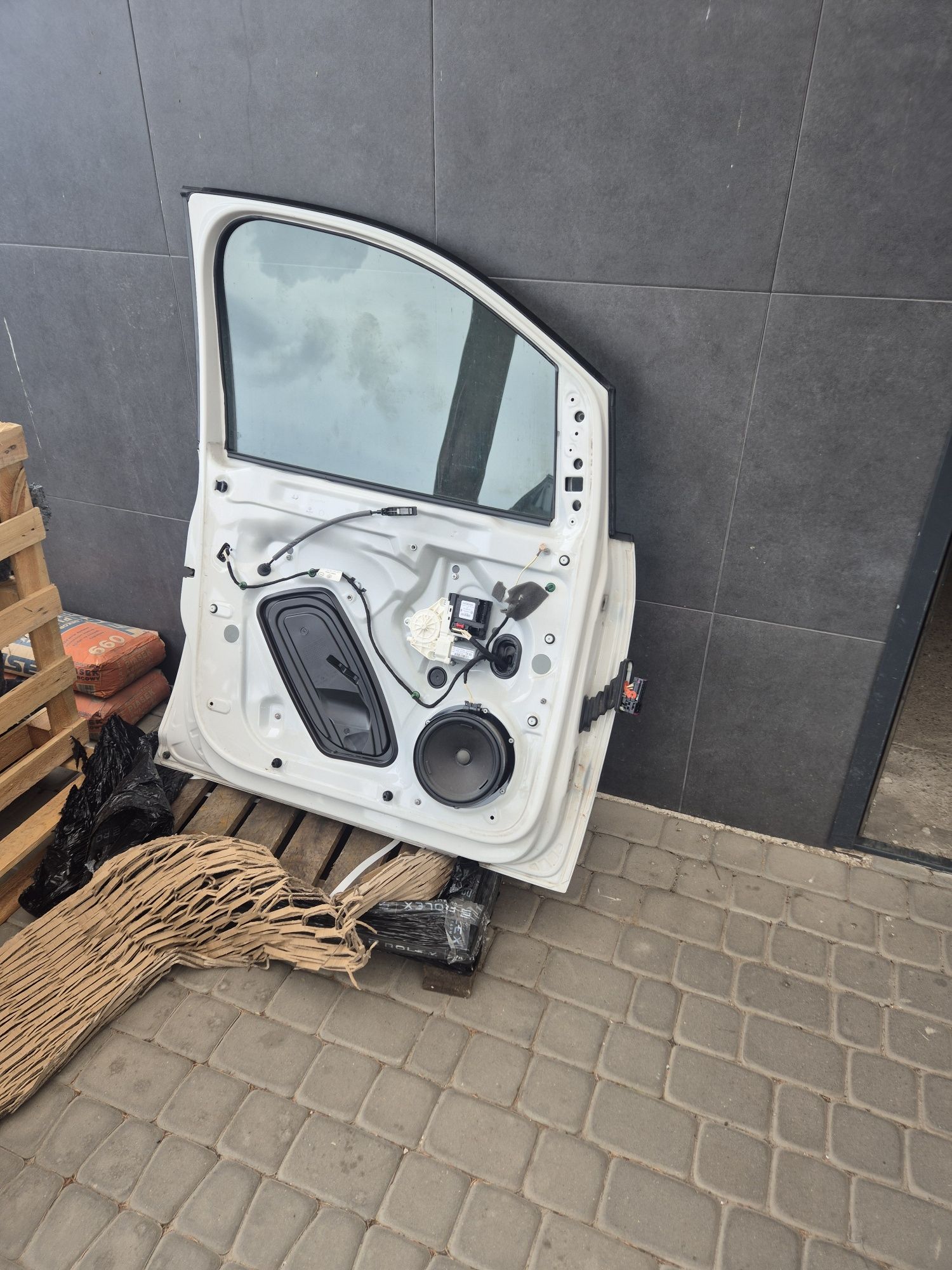 Drzwi volkswagen caddy lewe przednie