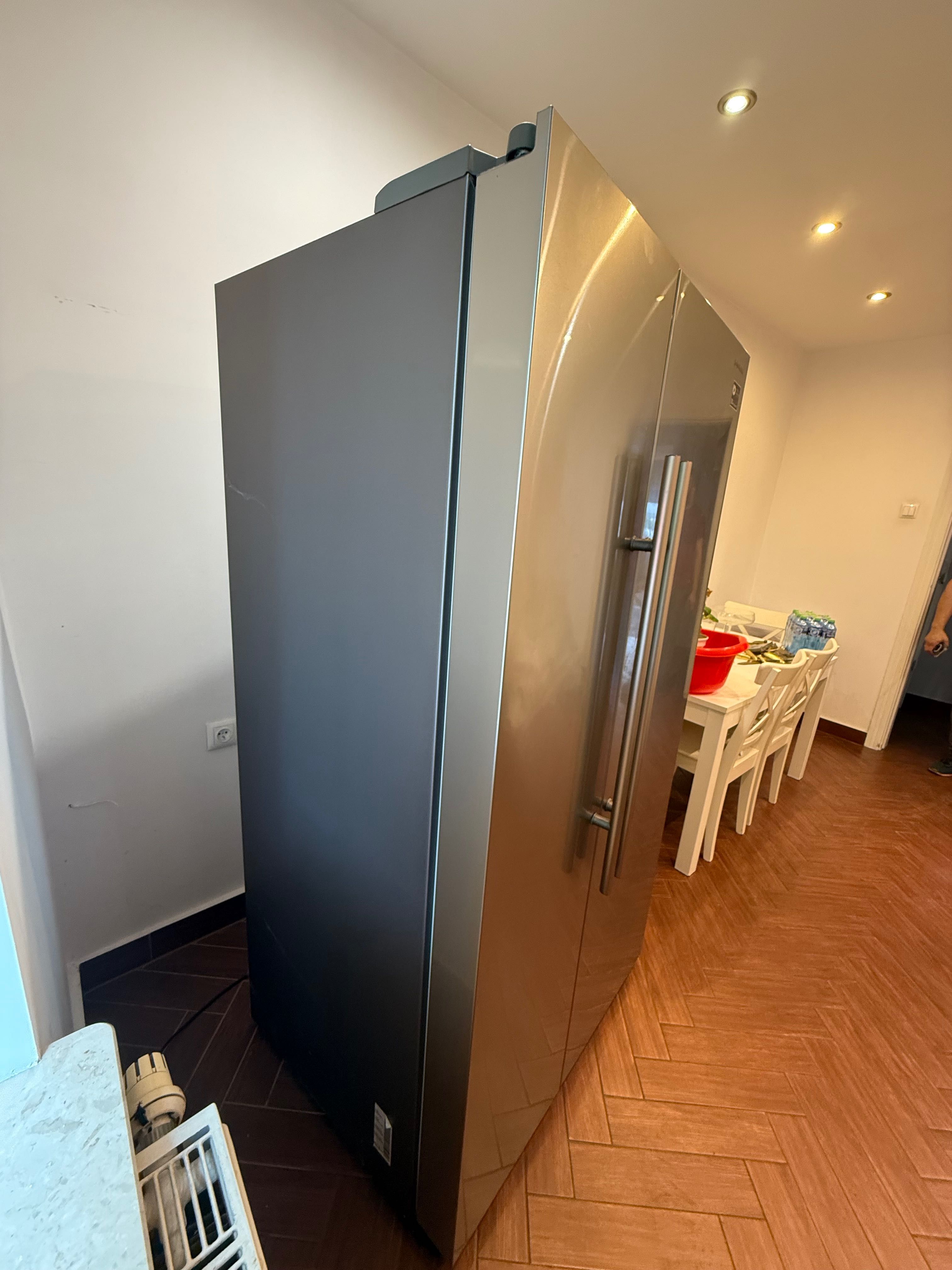 Lodówka Samsung Side by Side – Srebrna – Bardzo dobry stan!