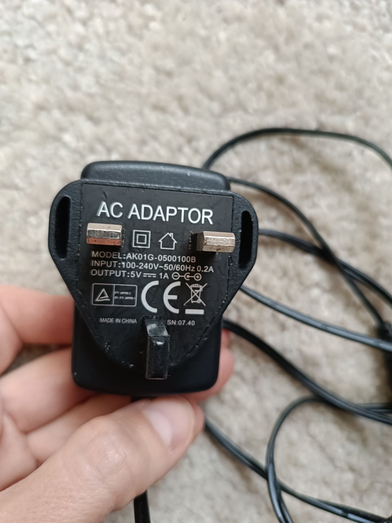 AC adaptor model AK01G