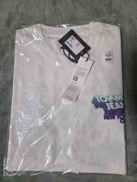 Meski T-shirt Tommy Jeans rozm M biala