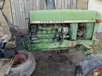 John Deere 3130 na części.