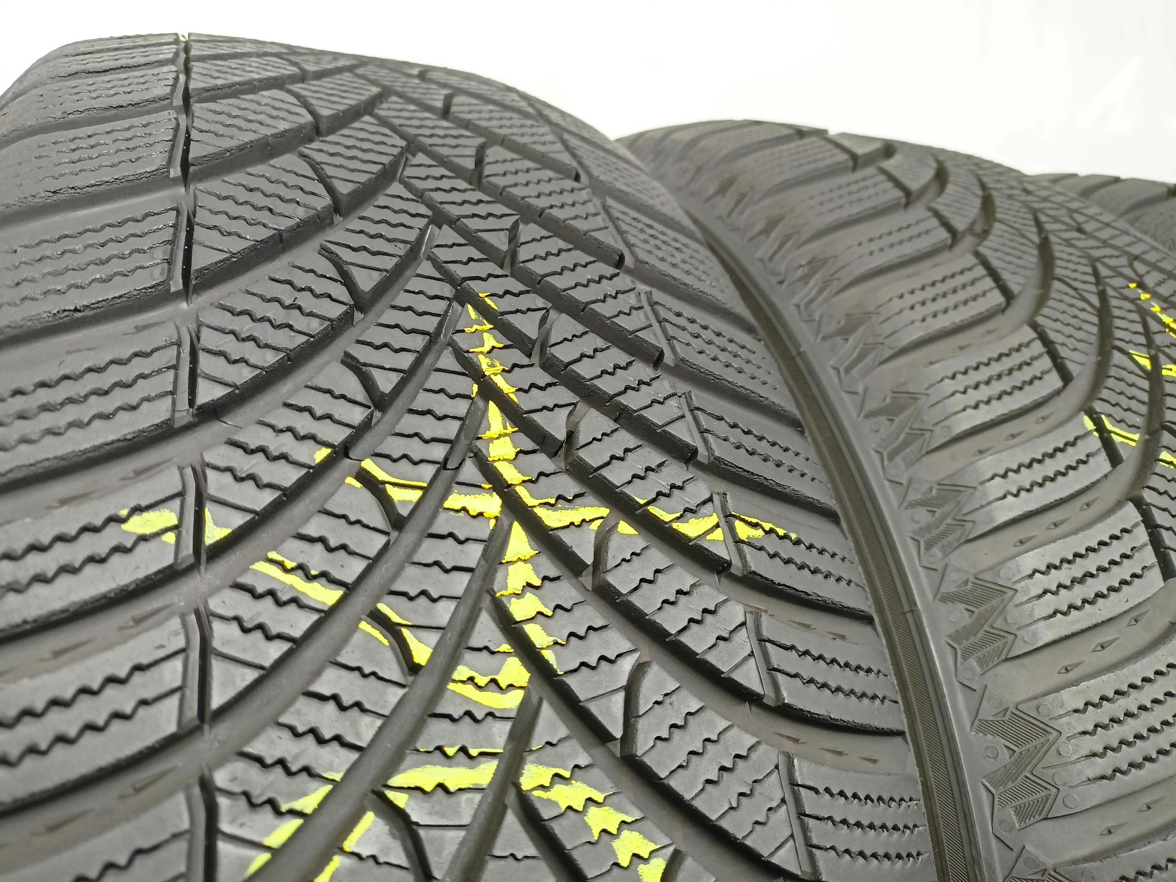 Semperit SpeedG-Grip 5 215/55/17 23r. 98V 2x8,4mm 2x8mm (1904)