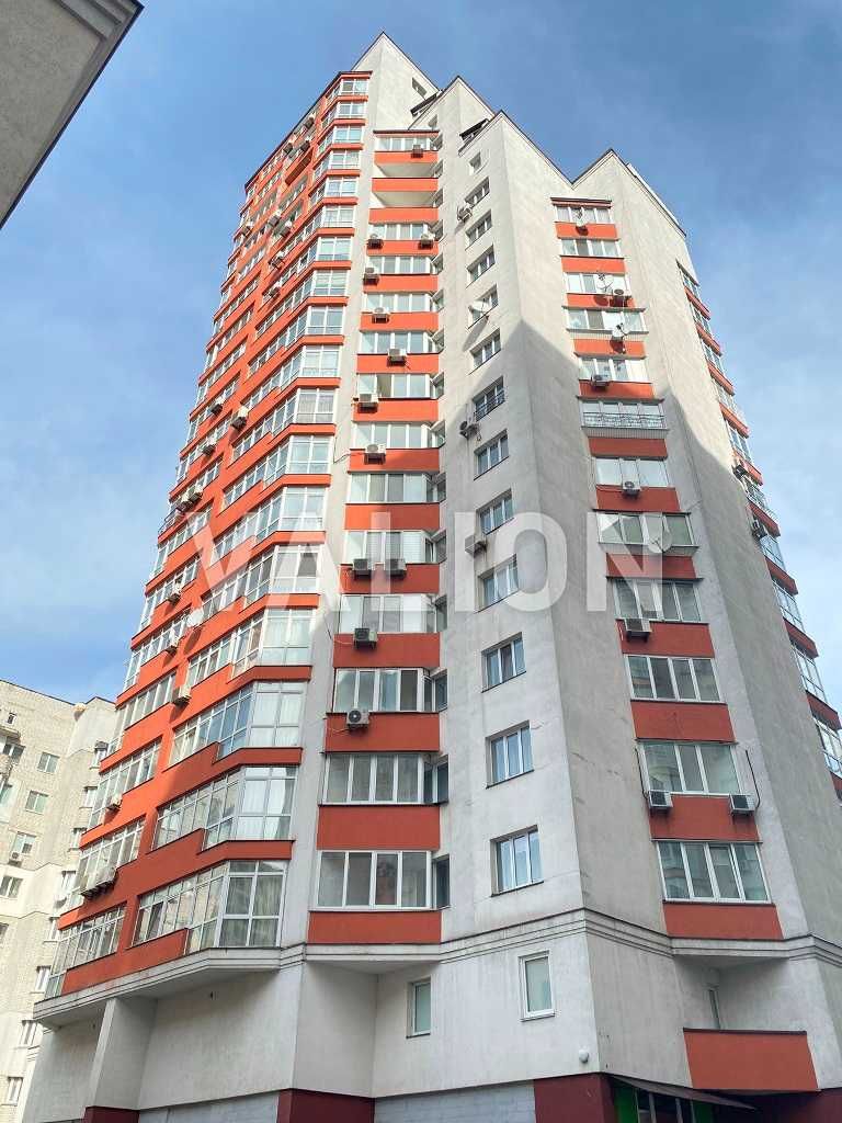 Продам 4к.квартиру з терасою Конєва 218м.кв. Ліко град Іподром Теремки